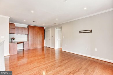 4081 S Four Mile Run Dr unit 404, Arlington, VA 22204 - photo 7