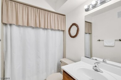 21 Alexandria Way, Basking Ridge, NJ 07920 - photo 6