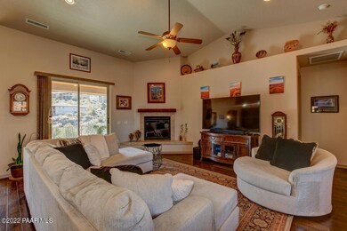 10-Living-Room