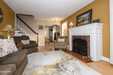 41 Crescent Dr, Albany, NY 12208 - photo 5