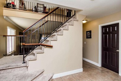 7451_E_Lobo_Ave_Entryway2