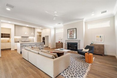 1713 Maravilla Dr, Houston, TX 77055 - photo 3