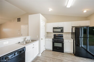 215 Manasota St, Fort Myers, FL 33913 - photo 6