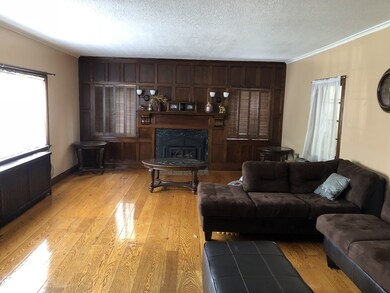 2 Washington Rd, Springfield, MA 01108 - photo 3