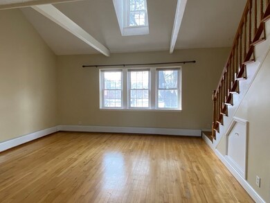 21 Hammond Pond Pkwy unit 4, Chestnut Hill, MA 02467 - photo 2