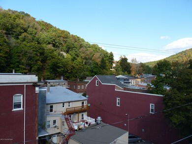 51 Race St, Jim Thorpe, PA 18229 - photo 3