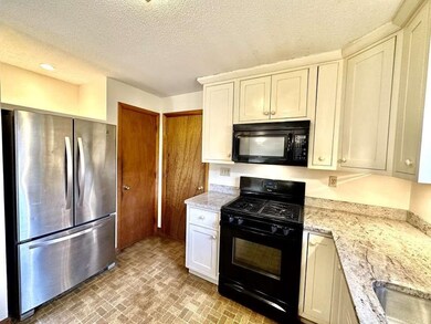 157 Jericho St, White River Junction, VT 05001 - photo 5