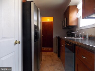 157 N Wycombe Ave unit B, Lansdowne, PA 19050 - photo 7