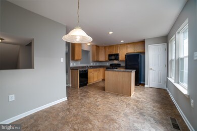 313 Scarboro Dr, Bunker Hill, WV 25413 - photo 4