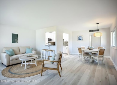 1811 Bedford Ln, Sun City Center, FL 33573 - photo 5