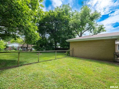 1036 E Forrest Hill Ave, Peoria, IL 61603 - photo 7