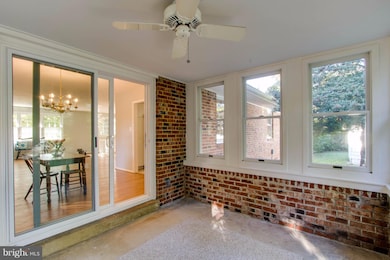 5216 Portsmouth Rd, Fairfax, VA 22032 - photo 6