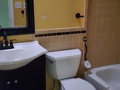 10621 Springwood Dr unit A, El Paso, TX 79935 - photo 7