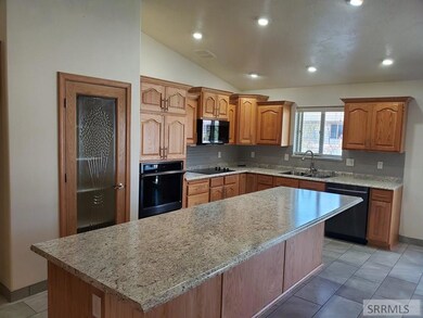 3907 Clearfield Ln, Idaho Falls, ID 83406 - photo 6