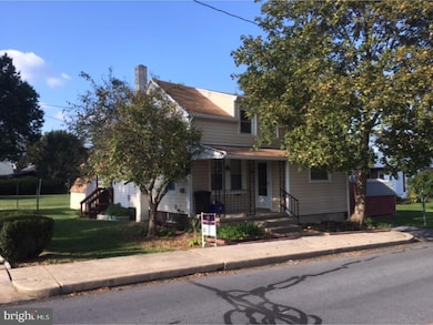 1211 Grove St, Reading, PA 19605 - photo 2