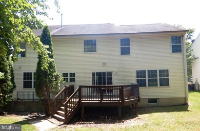 9816 Pheasant Run Ct, Laurel, MD 20708 - photo 2