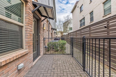 6051 Ross Ave unit 140, Dallas, TX 75206 - photo 2