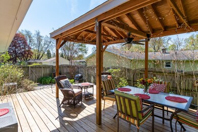 2192 E Hanley-14