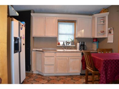 Newer dishwasher to the right.