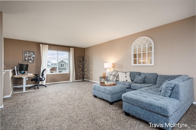 22-web-or-mls-850 Cosby Way-13