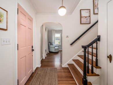 55 W Henderson Rd, Columbus, OH 43214 - photo 2