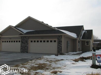1121 W 16th St S, Newton, IA 50208 - photo 2