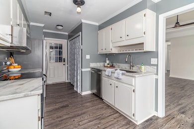 13-web-or-mls-3898 VILLA LN. (c)--3