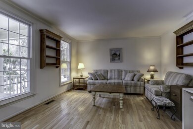 14800 Botany Way, Gaithersburg, MD 20878 - photo 3