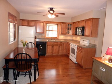 116 Gross Dr, Pocono Pines, PA 18350 - photo 3