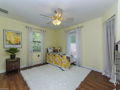 Guest Bedroom (2)