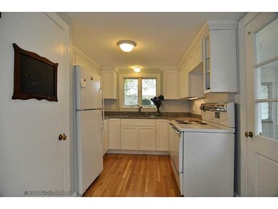 35 Winthrop St, Riverside, RI 02915 - photo 5