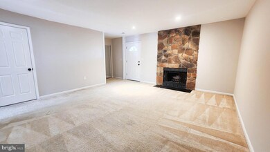 8214 Northview Ct, Laurel, MD 20707 - photo 5