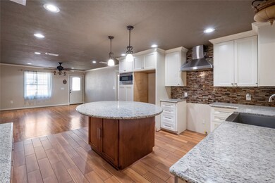 209 Styers St, Houston, TX 77022 - photo 7