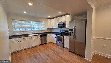 15277 Lodge Terrace, Woodbridge, VA 22191 - photo 6