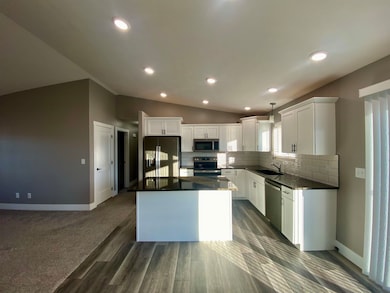 2109 E 38th St, Kearney, NE 68847 - photo 4