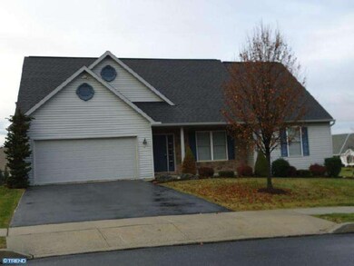 121 S Cacoosing Dr, Reading, PA 19608 - photo 3