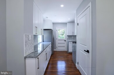 6002 Somerset Rd, Riverdale, MD 20737 - photo 4