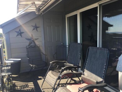 8C635910-2D9F-4CC5-894B-14347FBC2154