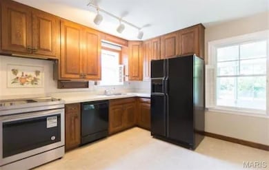 8820 Bridgeport Ave, Saint Louis, MO 63144 - photo 5