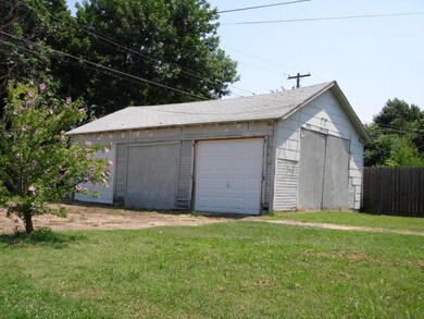 1163 W Hovey 030