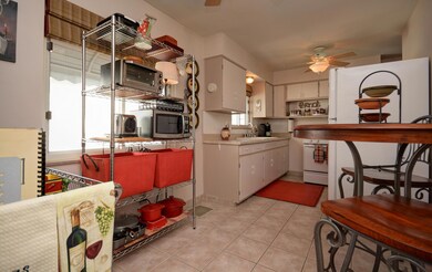 Kitchen (2)