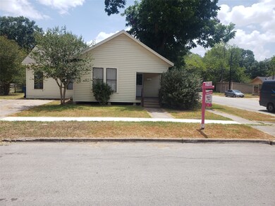 1129 5th St, Rosenberg, TX 77471 - photo 2