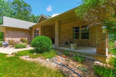 19050 N Route V, Sturgeon, MO 65284 - photo 6