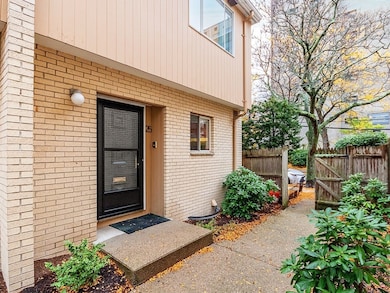 25 Williams St unit 4, Brookline, MA 02446 - photo 2