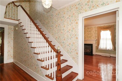 604 Davie Ave, Statesville, NC 28677 - photo 4