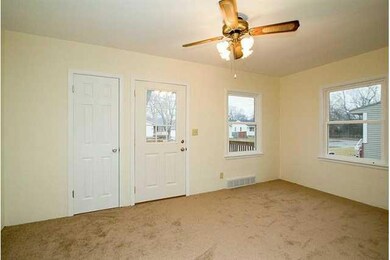 3438 57th St, Des Moines, IA 50310 - photo 2