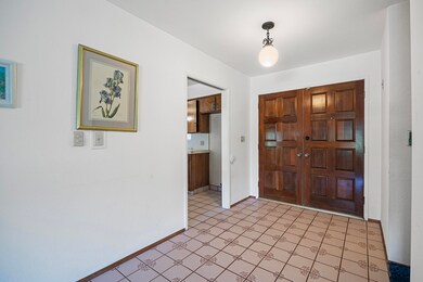 07 - Interior of Front Door