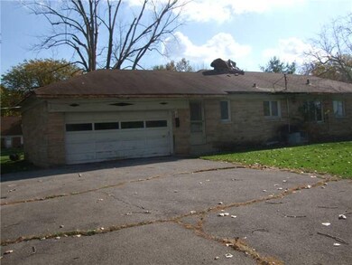 618 E Buchanan St, Plainfield, IN 46168 - photo 2