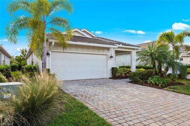 28419 Captiva Shell Loop, Bonita Springs, FL 34135 - photo 3