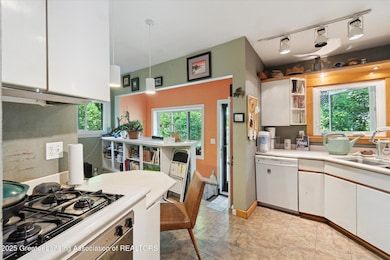 16-2146-Tecumseh-River-Rd-Lansing-MI-489